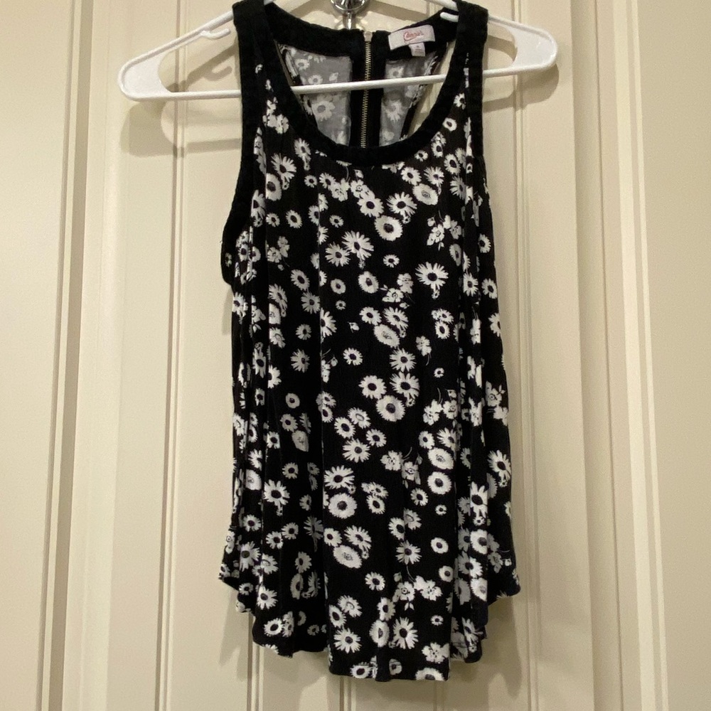 Black and white floral tank